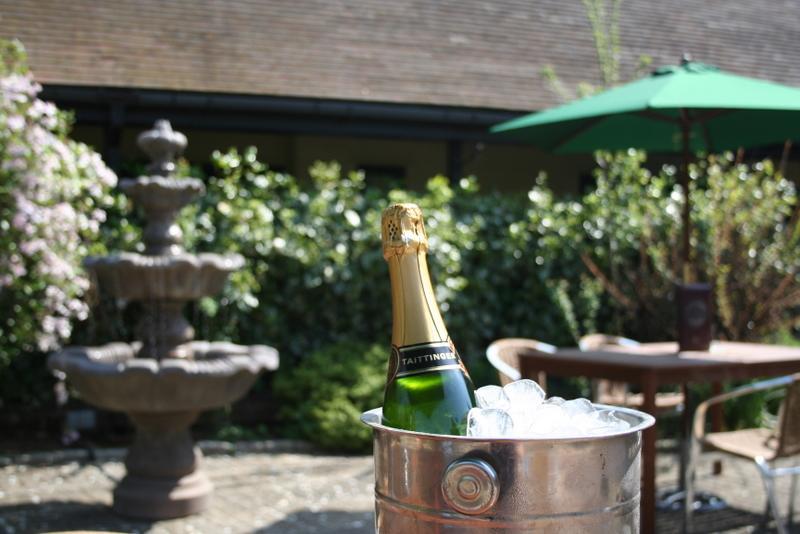 The Coach & Horses Inn Chislehampton 外观 照片